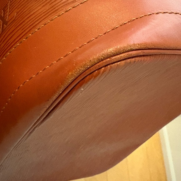 Louis Vuitton Brown Epi Bucket Bag - Picture 11 of 16